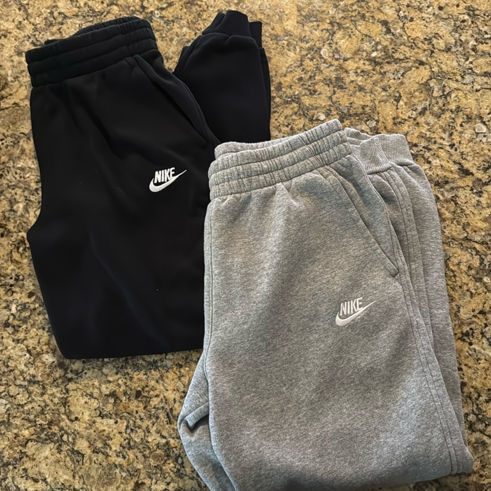 Nike Kids' Joggers Sweatpants Comfy Casual Activewear Gray and Black set size L